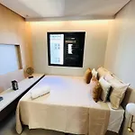 Marista Stylish Apartment - Two-Bedrooms & Comfort