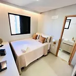 Marista Stylish Apartment - Two-Bedrooms & Comfort